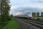 403 062-3 und ein weiterer, leider unbekannt gebliebener 403 als ICE 103 von Dortmund Hbf nach Basel SBB am Nachmittag des 18.04.14 nrdlich von Mllheim (Baden).