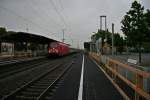 101 135-2 mit dem CNL 1259 von Berlin-Lichtenberg nach Zrich HB am Morgen des 18.04.14 im Bahnhof Mllheim (Baden).