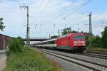 101 012-3 mit dem EC 9 von Hamburg-Altona nach Zrich HB am Nachmittag des 14.06.14 im Landeanflug auf Mllheim (Baden).