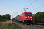 Mit einem  DSV -KLV aus Lübeck fuhr am Abend des 20.07.2017 die 185 356-3 südlich von Buggingen durchs Rheintal in Richtung Basel.