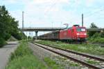 145 012-1 mit einem gemischten Gterzug gen Sden am Nachmittag des 03.08.13 bei der Durchfahrt des Bahnhofs Mllheim (Baden).