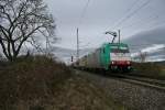 E 186 126 brachte am 14.02.14 (vermutlich) den 41083 auf der Fahrt von Venlo nach Melzo bis an die Schweizer Grenze. Hier konnte ich den Zug und erstmal eine noch in Angel-Trains lackierte 186 sdlich des Bahnhofs Mllheim (Baden) aufnehmen.