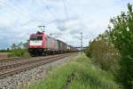 Geburtstagsbild Nr. 3:
185 590-7 mit einem KLV-Zug auf dem Weg in die Schweiz am Mittag des 08.05.14 bei Hügelheim.