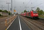 146 236-5 mit einem RE von Basel Bad. Bf nach Offenburg am Nachmittag des 25.04.14 bei der Einfahrt in Mlheim (Baden).