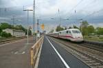 401 084-9 als ICE 376 von Interlaken Ost nach Berlin Ostbahnhof am Nachmittag des 25.04.14 in Mllheim (Baden).