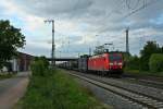 185 067-6 mit einem KLV-Zug in Richtung Basel Rbf am Abend des 28.05.14 im Bahnhof Mllheim (Baden).