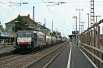 ES 64 F4-082 mit einem KLV-Zug aus der Schweiz nach Holland am Nachmittag des 23.07.14 aufgenommen während der Durchfahrt des Bahnhofs Müllheim (Baden).