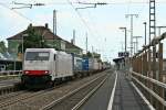 186 908 mit einem KLV-Zug aus Italien in Richtung Belgien am Nachmittag des 23.07.14 in Mllheim (Baden).