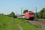 101 088-3 mit dem EC 9 von Hamburg-Altona nach Zrich HB am Nachmittag des 01.08.14 nrdlich von Kollmarsreute.