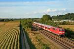 111 062-6 mit der RB 26578 von Basel Bad. Bf nach Offenburg am Abend des 20.08.15 nördlich von Hügelheim.