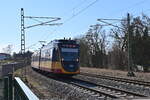 AVG 961 führt eine Doppeleinheit als S41 nach Mosbach Baden, hier ist der Zug in Gundelsheim bei der Anfahrt an den Bahnsteig zusehen.