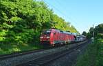 Am Freitagaband  so gegen halbneun Uhr kam die 152 089-9 mit dem Audizug durch Neckargerach  gefahren. 15.7.2022