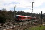 Regionalbahn aus Sinsheim fhrt in den Bahnhof Neckargemnd ein. Zu sehen sind schon die Masten fr die Elektrifizierung. Bild aufgenommen am 19.03.09.