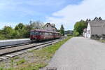 In Neckarbischofsheim Stadt fährt am Sonntag den 9. Mai 2021 der Rote Flitzer ein .