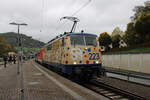 Smartrail 111 223-4 erreicht mit dem vorletzten Murgtäler Radexpress den Endbahnhof Baiersbronn am 15.10.2022.