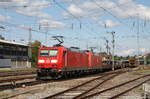 185 200-3 und 185 067-6 mit dem GM 46292 (Kehl-Dinkelscherben) in Villingen 4.9.17