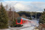 RE 4722 (Konstanz-Karlsruhe Hbf) mit Schublok 146 225-8 bei St.Georgen 12.2.18