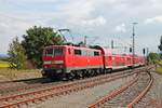 Nachschuss auf 111 067-5, als diese am Mittag des 20.09.2017 ihren RE (Stuttgart Hbf - Singen (Hohentwiel)) durch den Bahnhof von Welschingen-Neuhausen gen Süden schob.