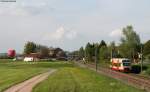 VT 239 der HzL als HzL88121 (Brunlingen Bahnhof-Trossingen Stadt) bei Klengen 6.5.11