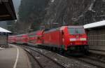 RE 4713 (Karlsruhe Hbf-Konstanz) mit Schublok 146 234-0 in Triberg 28.3.13.