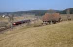 Am 7. März 2014 zieht 146 228 den RE 4713 von Karlsruhe nach Konstanz. Aufgenommen wurde das Bild im Groppertal.