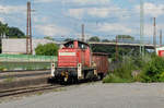 17.07.2017 Uhingen Bahnhof, abgestellte 294 869-3 - man beachte die Gleise vor der Lok