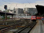 Am 8.8.18 um 8:06 Uhr fährt 101 075-0 mit dem IC 2266 in den Ulmer Hauptbahnhof ein.