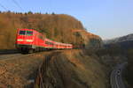 Am 07.03.2014 schiebt 111 074 RB Geislingen-Ulm die Geislinger Steige hinauf. 