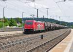 185 605 der HGK ist auf der Filsbahn mit einem Kesselzug unterwegs.Das Bild habe ich im Bahnhof Amstetten/Wrtt.aufgenommen am 2.7.2013