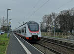 Auch der 6442 408 kommt am Mittag des 12.2.2023 als RE10b nach Mannheim Hbf durch Kochendorf gefahren.