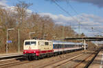 111 212 mit RE90 Nürnberg-Stuttgart am 27.02.2023 in Stuttgart-Sommerrain. 