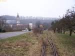 Bahnhof Schntal mit Blick in Richtung Mckmhl. Wird hier jemals wieder ein Zug fahren? Dezember 2004