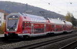 Dreiteiliger Twndexx-Vario mit 445 044 (vorn) und 046 (hinten) als RB 55 Würzburg - Frankfurt in Lohr am Main, 6.11.18. Der vorgesehene Endbahnhof wurde allerdings nicht erreicht: die Fahrt endete wegen eines Oberleitungsschadens bei Kahl bereits in Aschaffenburg.