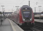 Vierteiliger Twindexx-Vario mit 445 051 und 057 als RE 55 Frankfurt - Würzburg bei der Einfahrt in Aschaffenburg Hbf am 6.11.18. Hätte sich das Wetter an die Vorhersage gehalten, hätte es ein tolles Foto werden können.