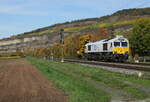 ECR 077 015-1 (92 87 0077 015-1 F-DB) als Tfzf Richtung Gemünden, am 17.10.2022 in Thüngersheim.