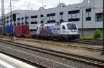 1216 955 WLC  Roland  mit Containerzug am 15.06.2013 in Bamberg.