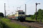 111 001-4 ist am 02. Juni 2014 mit einem Sonderzug von Bamberg über Nürnberg nach Koblenz bei Eggolsheim unterwegs.