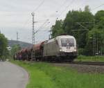 182 600 / ES64 U2-100 von Hupac zieht am 02.