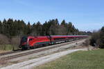 1116 237 aus Salzburg kommend am 16. März 2023 bei Sossau im Chiemgau.