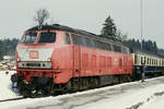 28. Februar 1993, Im Bahnhof Schaftlach ist ein Zug von München eingefahren. Hier beginnt die Strecke der Tegernseebahn.