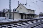 Nebenbahnidylle an der Hauptmagistrale. Diesen kleinen vertrumten Bahnhof findet man an der KBS 980 zwischen Ulm und Augsburg. (Januar 2009).