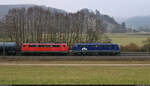 Als letzter Fang des Tages gingen 111 216-8 und 111 107-9  Niklas  ins Netz. Sie transportierten Kesselwagen Richtung Ingolstadt und wurden östlich von Dollnstein fotografiert, zugegeben etwas hektisch. Laut ihrer Zugzielanzeige war dies ein  Saufzug . Wer weiß, womit die Kessel gefüllt waren. Vielleicht mit viel, viel Ethanol... ;)

🧰 smart rail GmbH | Rail Bavaria Logistik GmbH (RBL)
🕓 15.2.2023 | 16:13 Uhr