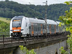 Der RRX-Triebzug 462 010 Anfang Juli 2019 auf dem Viadukt Altenbeken.