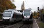 GLCKAUF-Bahn Treffen... ET22006 ist als RB46 nach Gelsenkirchen Hbf unterwegs und trifft auf VT11003  HERNE  der als RB46 nach Bochum Hbf unterwegs ist... (Bochum-Rimcke am 04.11.2010)