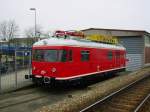 Dieser kleine hbsche Turmtriebwagen, welcher die Nummer 480 der AVG trgt, steht sich seit einiger Zeit im Bahnhof Ettlingen Stadt die Fe platt. So gesehen am 27.03.2013 am Nachmittag als die Sonne leider schon verschwunden war.