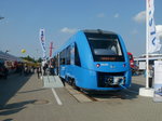 iLint 654 601 auf der InnoTrans 2016, gesehen am 23.09.2016    Äußerlich ist der „iLint“ kaum von herkömmlichen Triebwagen zu unterscheiden.