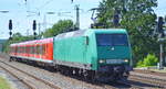Bombardier Transportation GmbH  145-CL 005  [NVR-Nummer: 91 80 6145 096-4 D-BTK] bei einer Überführungsfahrt für die Hamburger S-Bahn mit dem Triebzug 490 107/490 607 am Haken am 24.06.19 Durchfahrt Saarmund Bahnhof.
