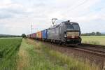 193 852 Boxxpress mit einem Containerzug bei Niedernjesa am 17.06.2018  