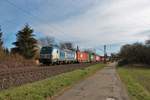 BoxXpress Siemens Vectron 193 880-2 mit Containerzug in Maintal Ost am 20.03.21