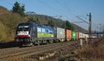 Endlich! Nach ewig langem neidischen bestaunen anderer Leuts Bilder dieser Lok, kam am 29.01.2011 die ES 64 U2-009 auch vor unsere Linse. Hier mit einem Containerzug in Richtung Sden bei Mecklar.